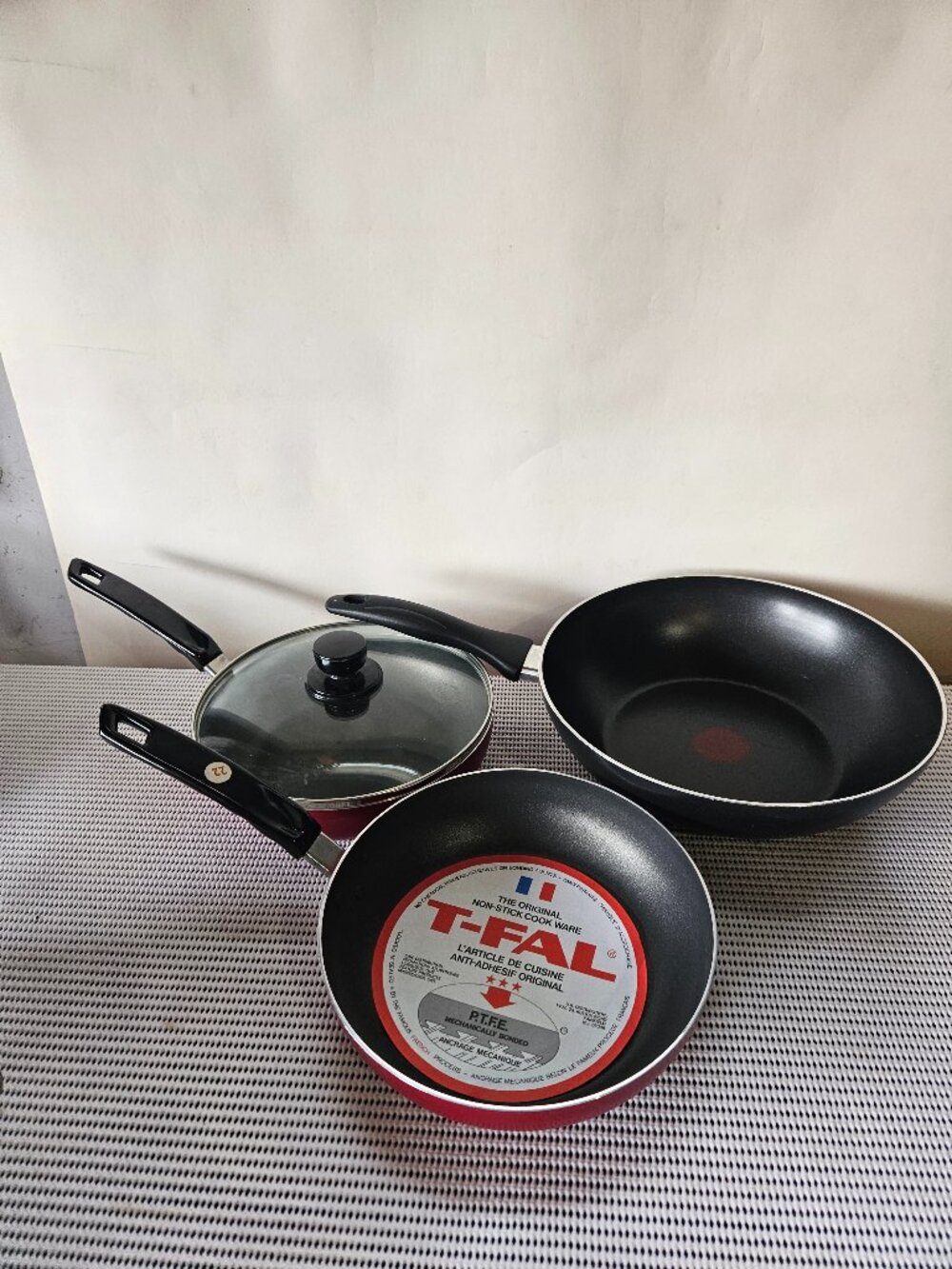 Non Stick Pot Set four pieces  G12